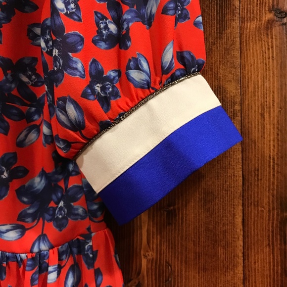 Vestire Plunge Neck Printed Dress - Red, White, Blue - Size 2/4 - Picture 3 of 5